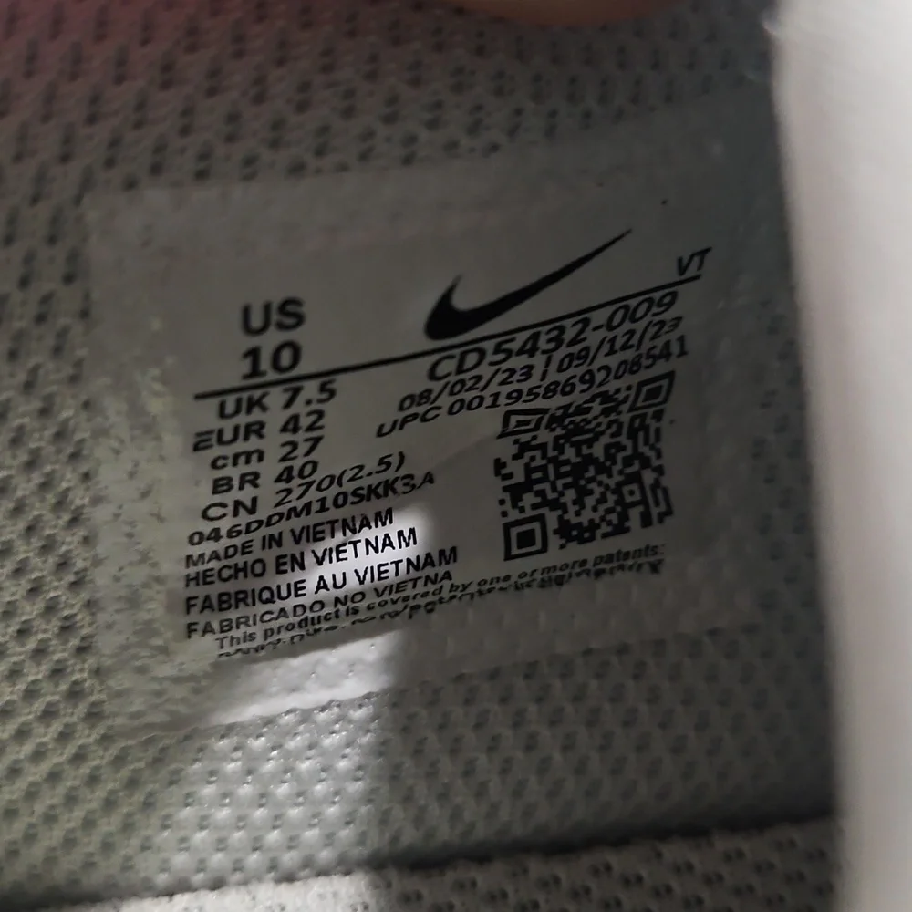 Nike Air Max Excee Cream and White Sneakers Platinium Sz 10 - Picture 6 of 9